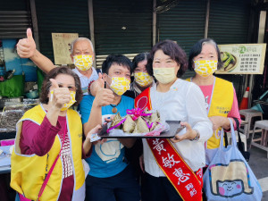 爭取連任的嘉義市長黃敏惠，今（27）日一早立即展開選務行程／陳致愷翻攝