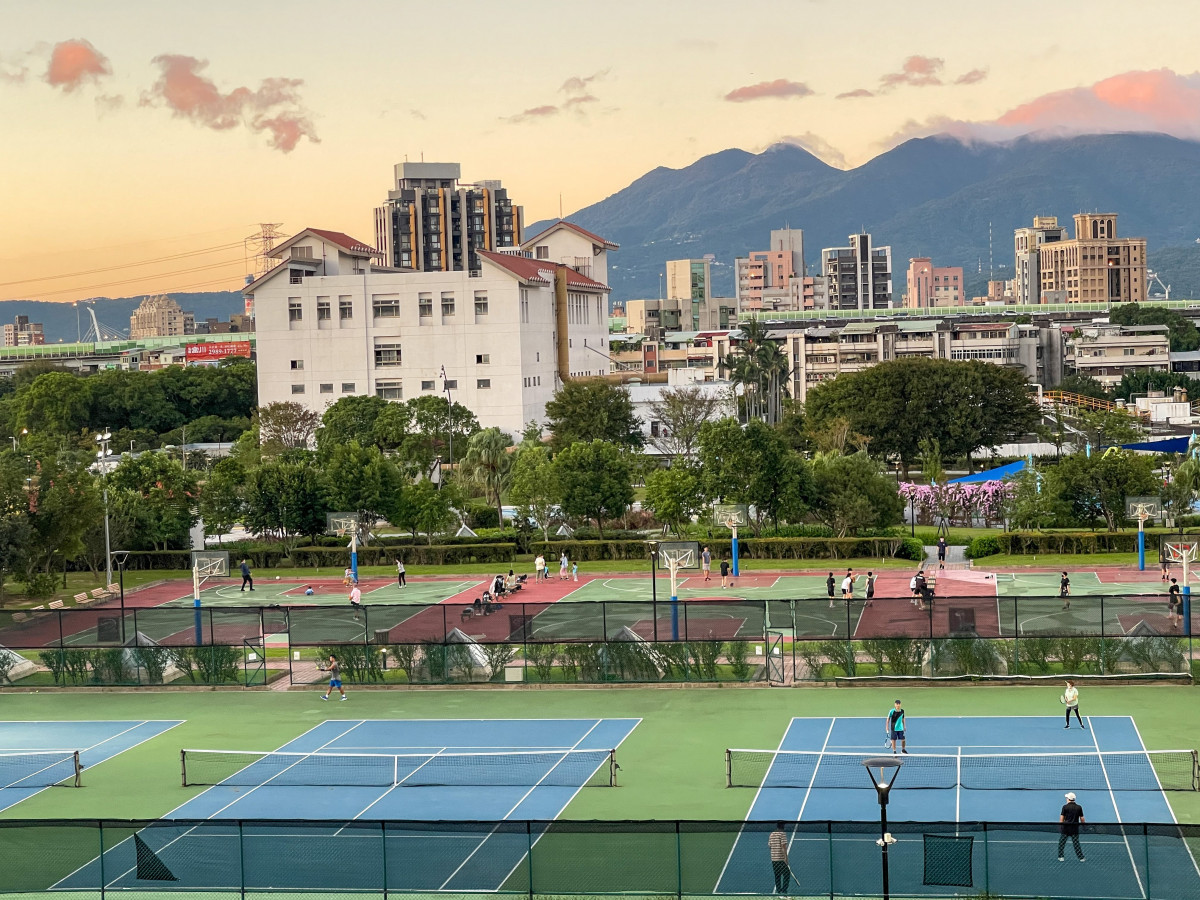 迪化休閒運動公園網球及籃球場（圖／台北市政府提供）