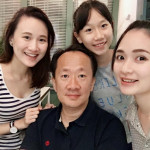 品牌創辦人吳志謀與女兒合照。