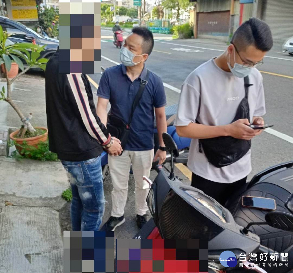 蘆竹警偵破假檢警詐欺集團逮17人。