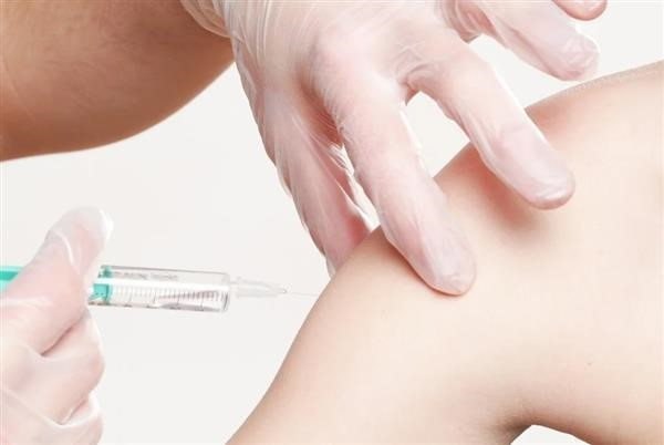 HPV疫苗預防不可少，男女都應接種，以促進兩性健康權平等（圖片來源/Pixabay）