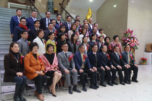 新卸任縣長和議會全體大合照。（記者扶小萍攝）