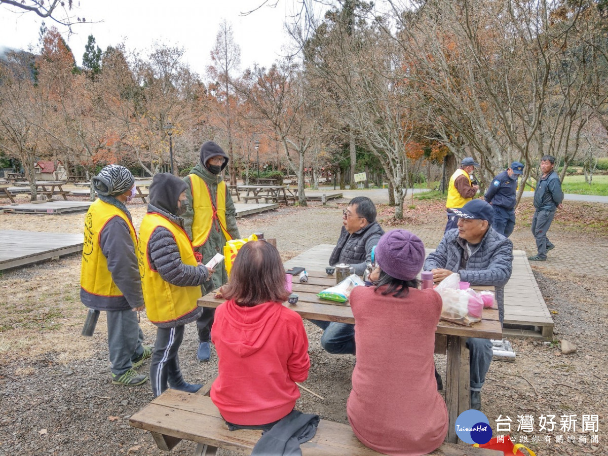 露營區向遊客宣導。