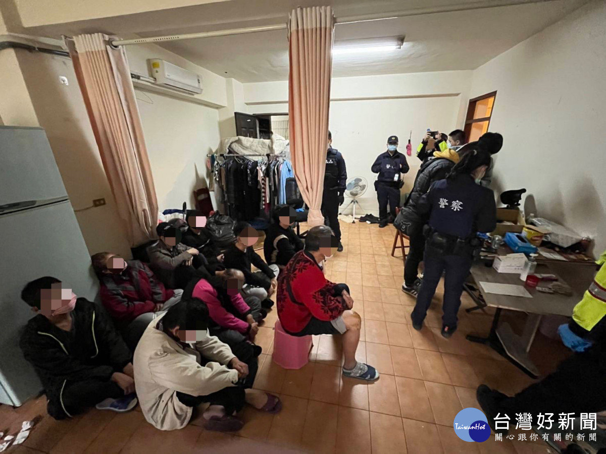楊梅警分局查獲5名犯嫌救出5名被害人，現場查扣相關證物，全案訊後依法移送偵辦。<br />
<br />
