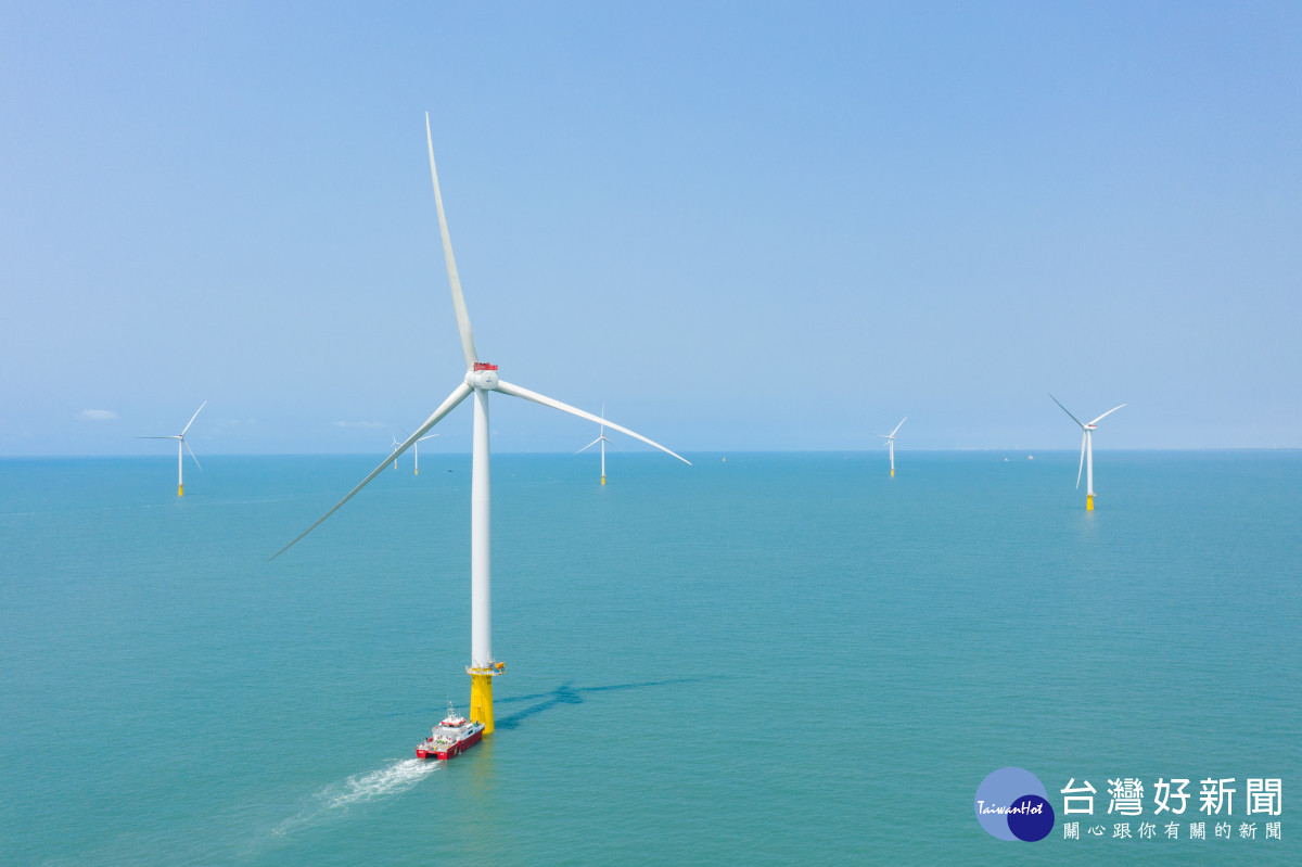 Skyborn Renewables天豐新能源與中華電信攜手合作，為允能雲林離岸風場打造專用場域行動網路，為亞洲首創在離岸風機上架設行動網路基地台的風場／天豐新能源股份有限公司提供