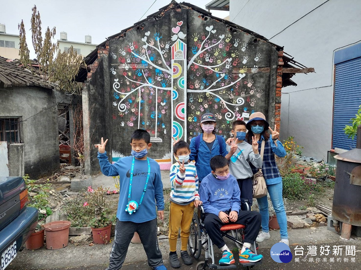 田中國小附設幼兒園參與社區美化的彩繪　「小田稻棧」結合文青成打卡熱點