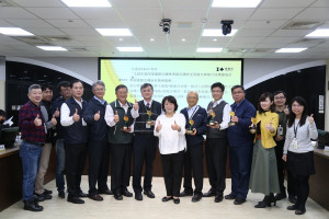 嘉義市道安會報執行111年院頒「道路交通秩序與交通安全改進方案」榮獲交通部「金安獎」的3項團體獎／嘉義市府提供