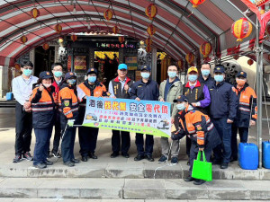 農曆春節年關將至，平鎮警加強交通安全宣導。