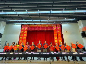 彰美館「癸卯年玉兔迎春揮毫」活動，書畫名家開筆揮毫迎新年。圖／彰化生活美學館提供