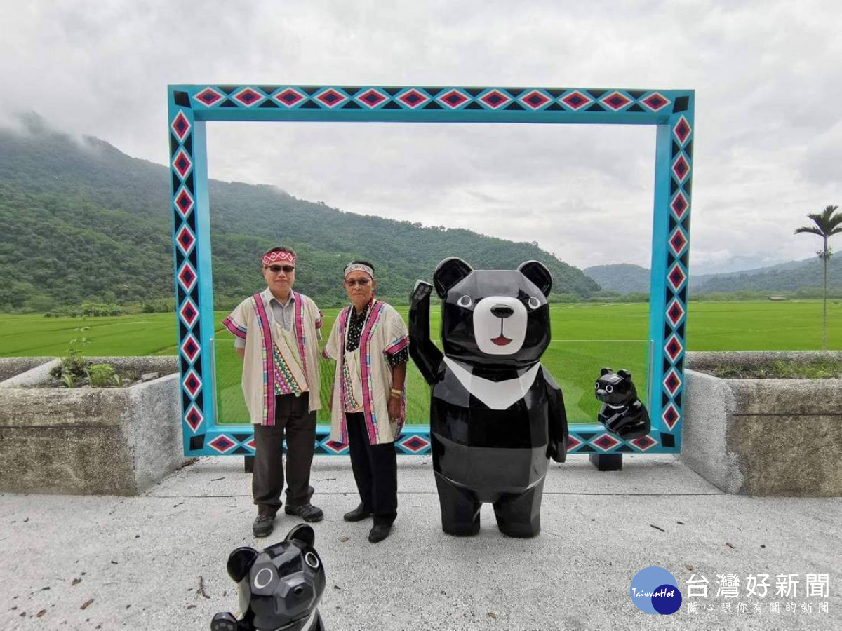 南安遊客中心前增設入口意象臺灣黑熊，陪伴遊客闖關打卡拍照留念。(南安小熊春遊集章樂關卡點之一)