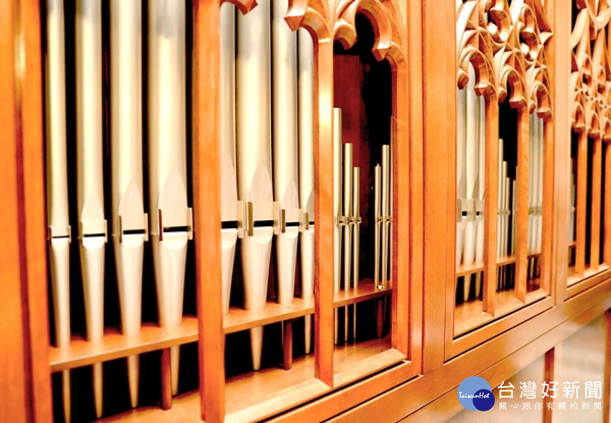 輔大淨心堂的真管管風琴，樂音莊嚴神聖。（圖由輔仁大學提供）
