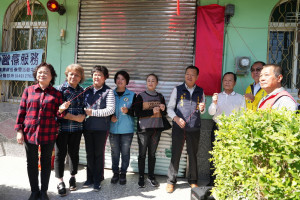 集集鎮公所駐田隘寮辦公室啟用，由鎮長吳大村等人共同揭牌。