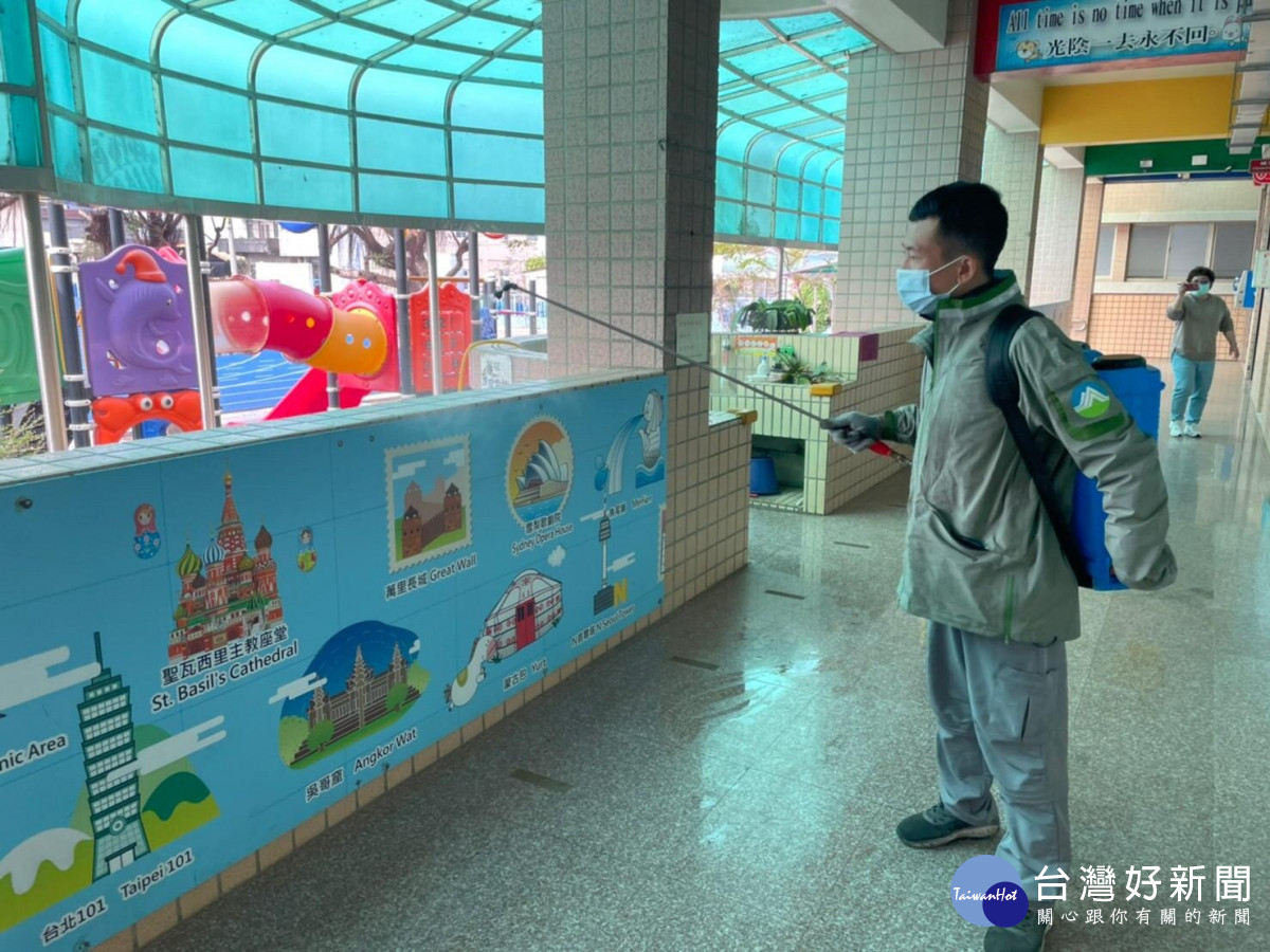 伸港鄉學校環境消毒。圖/彰化縣政府提供