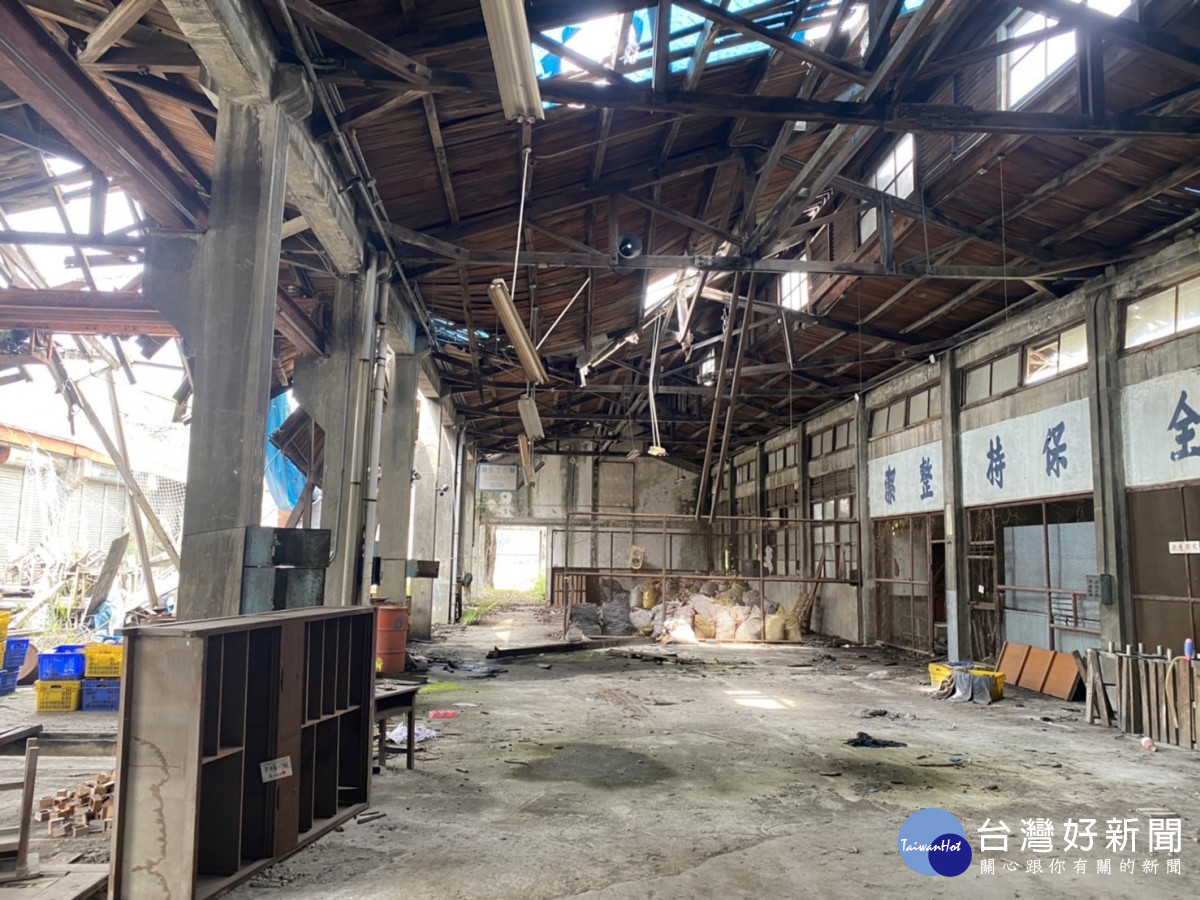 修理工廠內部損壞嚴重情形。