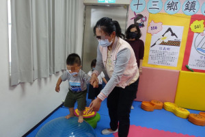衛生局指出教養孩子有方法。（南投縣衛生局提供）