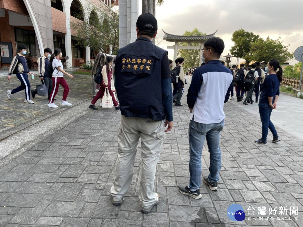 雲林少年隊加強維護學生上下課安全/雲林縣警察局