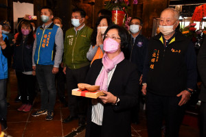 鹿港慶端陽「龍王祭」活動，由縣長王惠美擲筊擇 訂國曆6月3日舉行。圖／記者鄧富珍攝