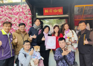 彰縣成立第一家友善寵物空間店家。圖／記者鄧富珍攝