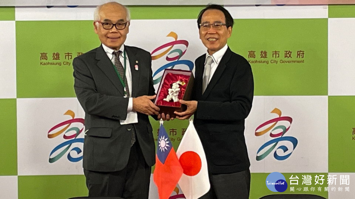 ▲高市府力推淨零建築,邀請高雄建築產業相關公會與「日本大阪府建築士事務所協會」共六方簽訂合作意向書。(圖/記者 許高祥 翻攝)