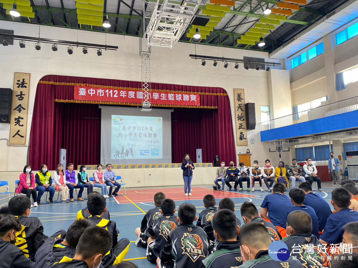 台中市教育局專門委員陳雅新出席致詞。