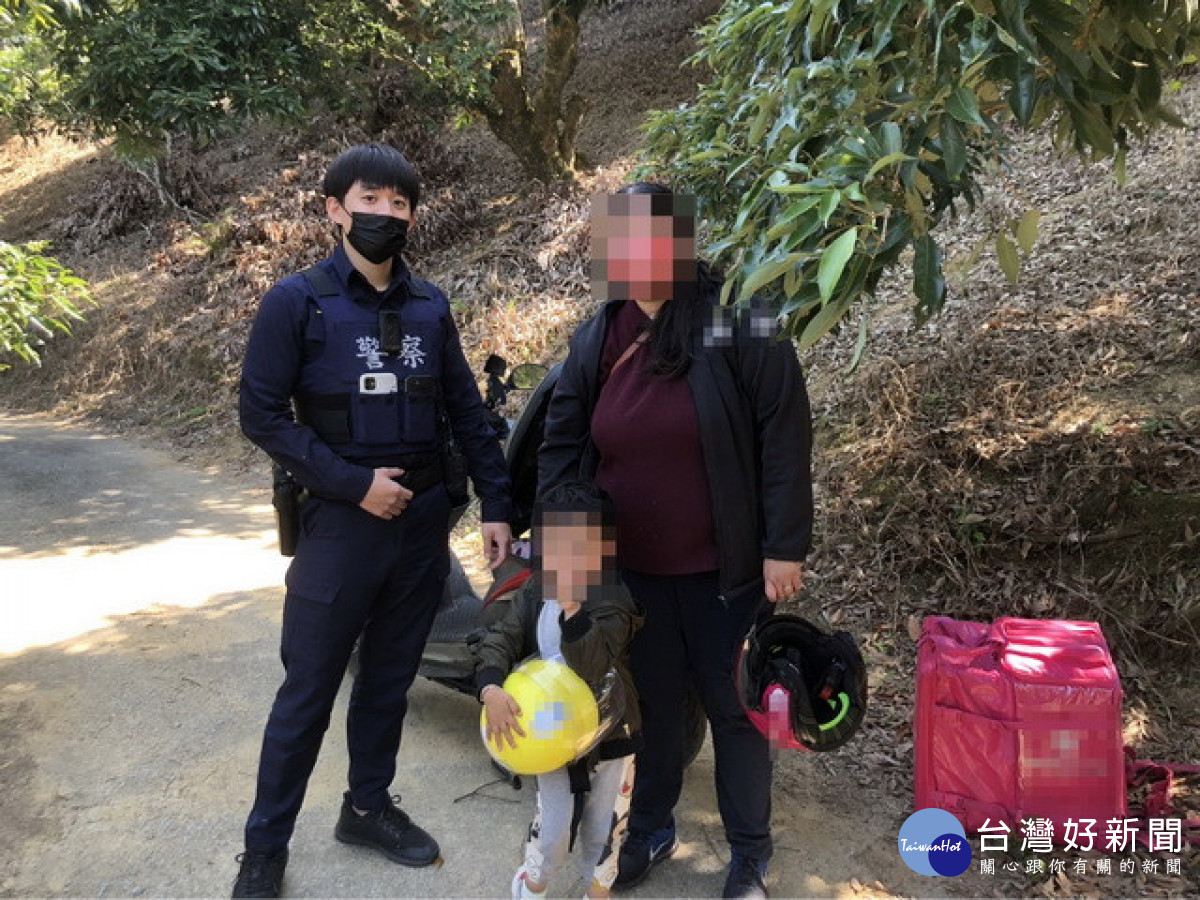 警助母女脫困。林重鎣