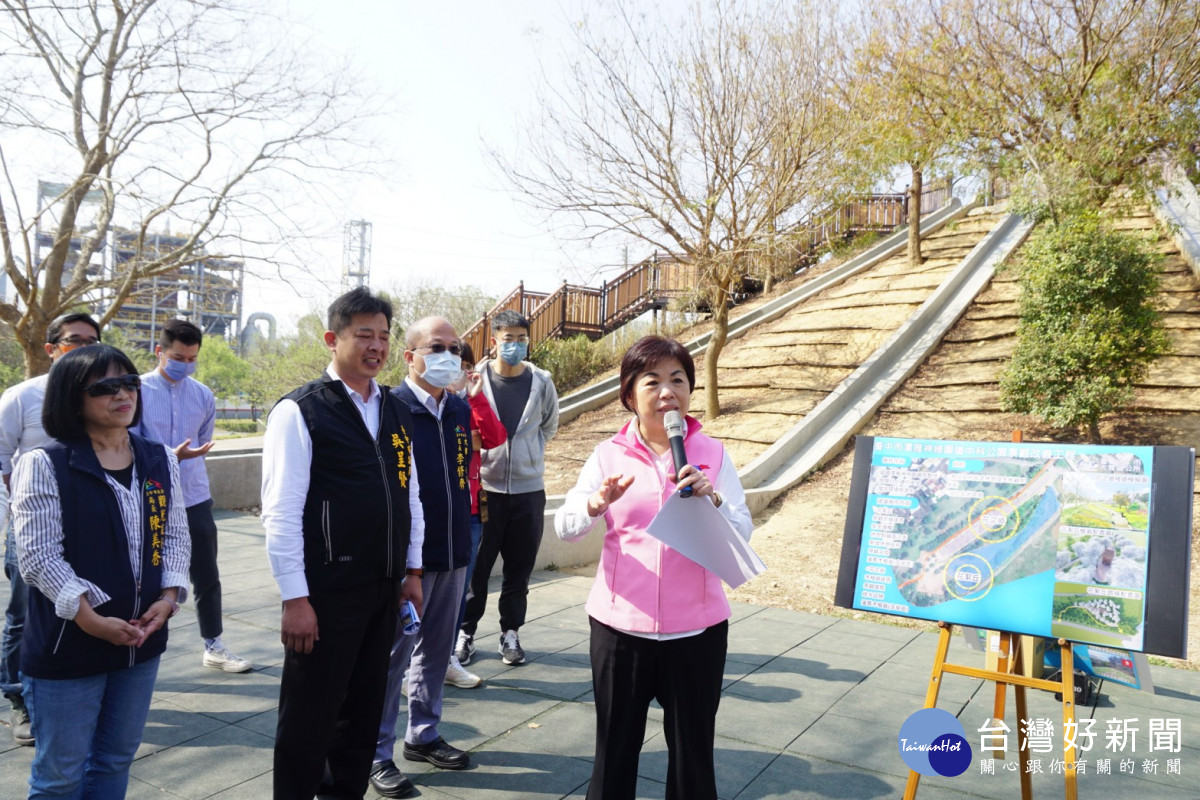 立委楊瓊瓔、市議員吳呈賢邀集相關單位會勘潭雅神綠園道中科公園景觀改善工程。