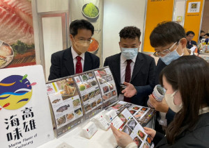 ▲東京食品展上高雄海味優質水產品吸睛買家，大展商機。（圖／記者 許高祥 翻攝）