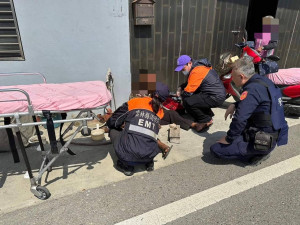 男子血糖降低倒臥路旁，臺西警及時發現救回一命/臺西警分局提供