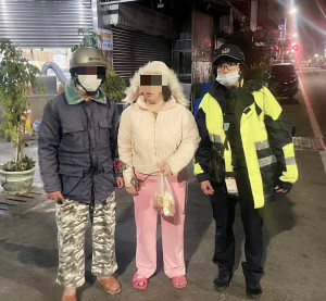 北港警深夜尋獲智能障礙女，助平安返家團圓/北港警分局提供