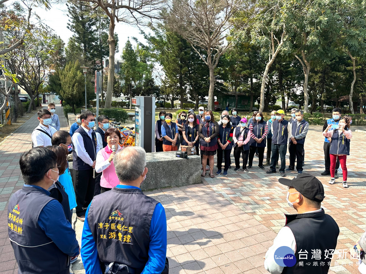 立委楊瓊瓔及臺中市議員賴朝國邀集市府相關單位現勘福仁環保公園,評估新建福仁里市民活動中心可行性。