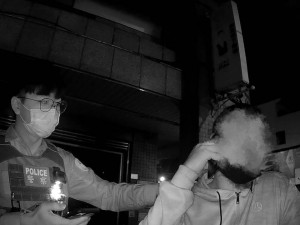 假身分被警識破通緝男就逮。