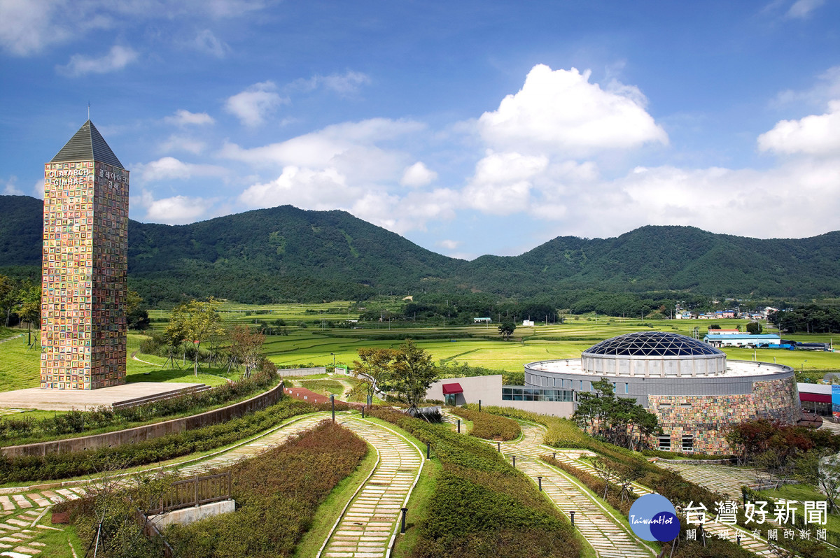 鄰近韓國釜山的金海美術館是韓國唯一設有專業陶藝駐村中心的美術館