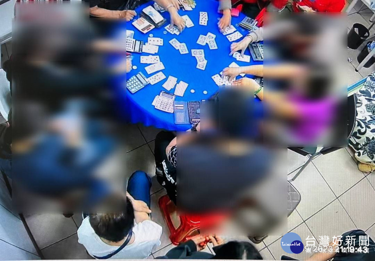 蘆竹分局專案小組在連日的蒐證之後，一舉破獲這個危害社會治安的職業賭場。<br />
<br />
