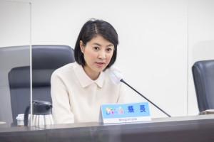 許淑華縣長認為數位化時代要開發更多元繳費系統。（縣府提供）