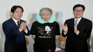 ▲日本大師奈良美智在內惟藝術中心開展，賴清德、陳其邁共邀民眾觀展。（圖／記者 許高祥 攝）
