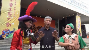任團長與團員為草屯分局拍攝防詐影片。（草屯分局提供）