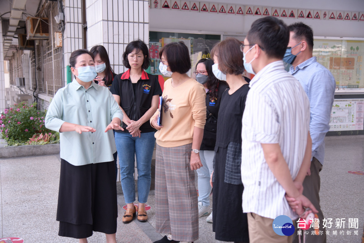 徐榛蔚視察中原、明義國小　完善校園硬體設施