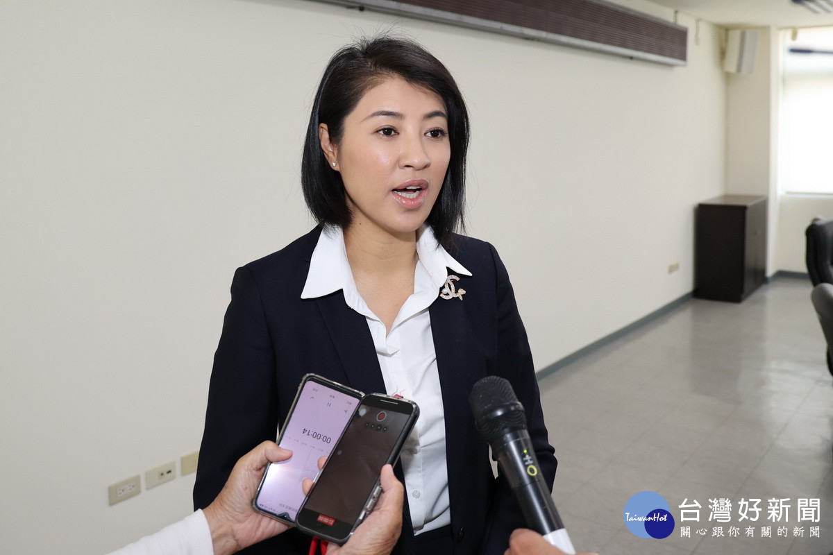 許淑華縣長強調各學校14日前需提報所需整修廁所情形。(縣府提供)