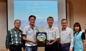 ▲高市議會農林委員會前往考察內門、美濃，希望協助農友拓展通路。（圖／記者 許高祥 翻攝）