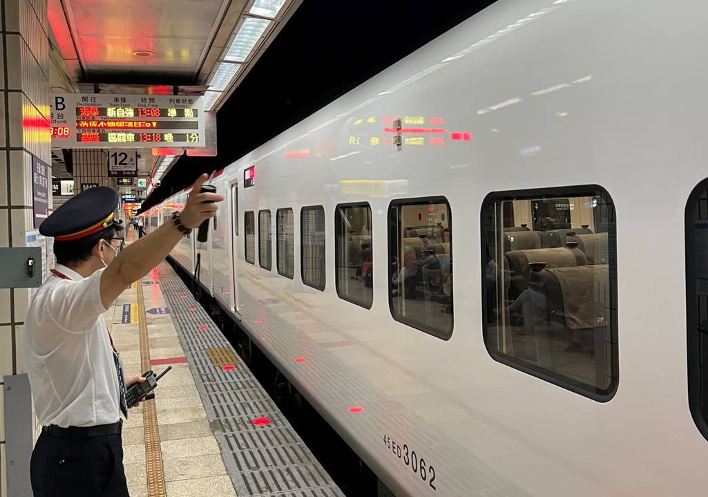 雙鐵母親節加開列車疏運　4/14凌晨0時起開放訂票