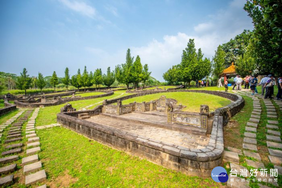 李金興公家族墓園。<br />

