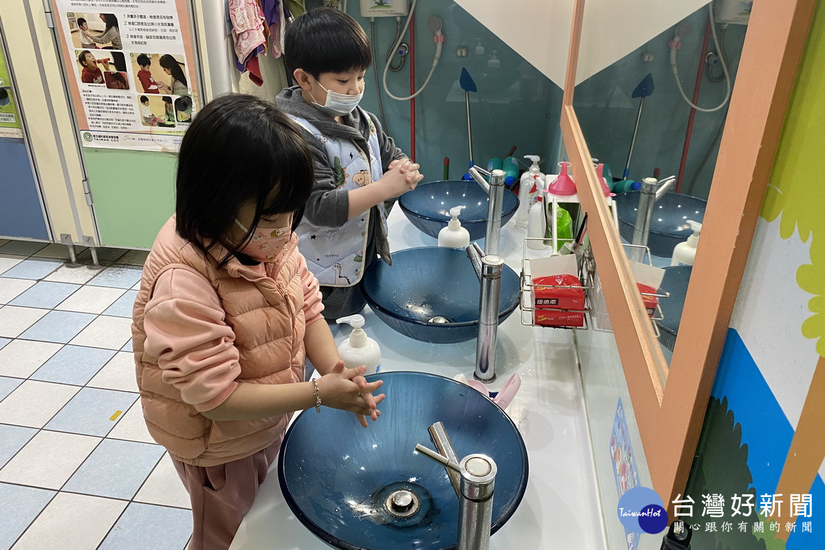 腸病毒疫情及社區傳播風險攀升，桃園市政府衛生局呼籲落實勤洗手加強防範。