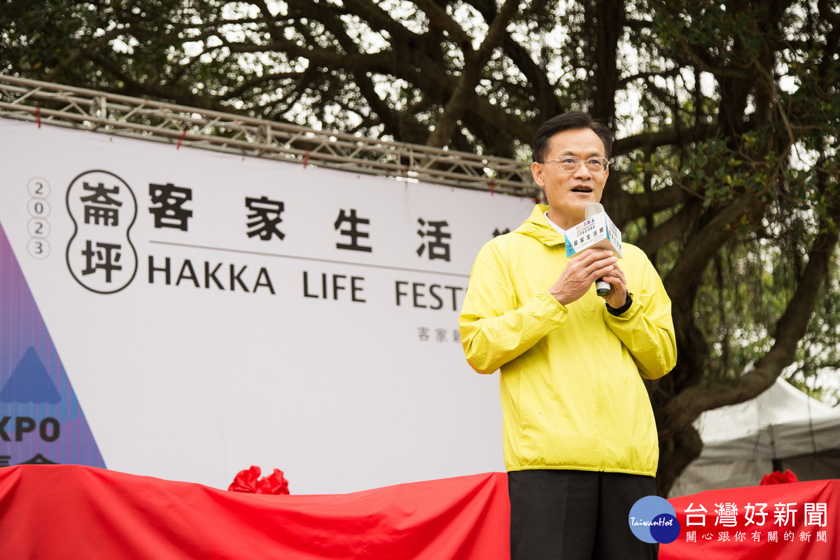 桃園市政府秘書長詹榮鋒於活動起跑儀式致詞。