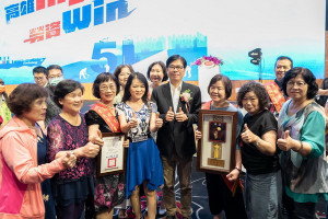 ▲陳其邁感謝各界勞工朋友持續共同打拚，相信高雄越來越好。（圖／記者 許高祥 翻攝）