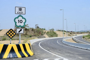 ▲國10燕巢交流道新設匝道正式通車，提供鄉親更便捷完整的區域聯絡交通。（圖／記者 許高祥 翻攝）