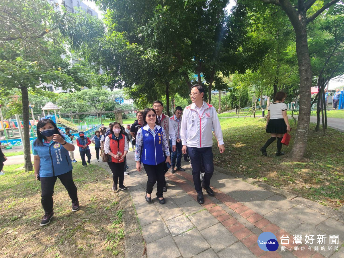 桃園市張善政市長前往楊梅區頭重溪公園進行工程視察。<br /><br />
<br /><br />
