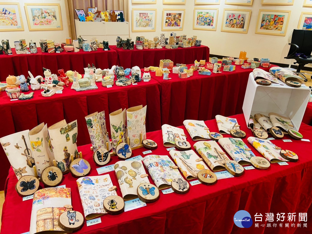 中壢國小第26屆藝才美術班畢業暨作品展。
