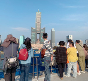 ▲高雄港金棧遊港祭優惠， 現在至月底媽媽幸福價只要100元。（圖／記者 許高祥 攝）
