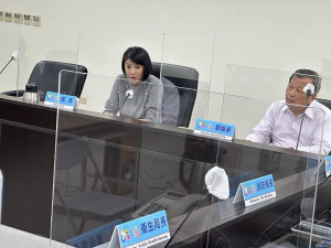 許縣長要求相關單位加強交通大執法宣導讓民眾都能瞭解。（記者扶小萍攝）
