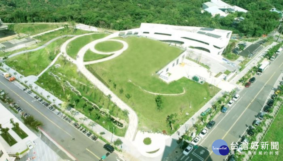 為提升污水處理量，啟動文青水園水資源回收中心第二期擴建工程。<br />
